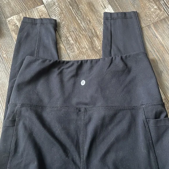 Set of 2 Danskin Leggings 1 Black and 1 Wine color size M - Picture 8 of 8